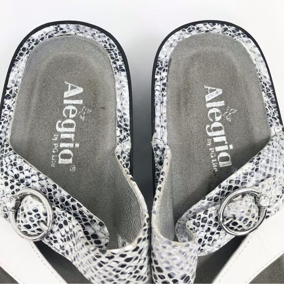 Alegria COLETTE White Metallic Silver Reptile Strappy Support Slide Sandals - Picture 9 of 16